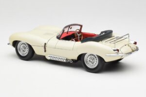 Jaguar XKSS Creme AUTOart 1:18 73512 Metal — billede 7 af 8