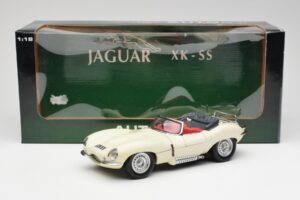 Jaguar XKSS Creme AUTOart 1:18 73512 Metal — billede 8 af 8