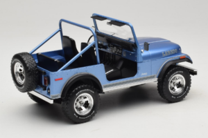 Jeep CJ-7 Laredo Blå MCG 1:18 MCG18553 Metal — billede 2 af 6