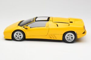 Lamborghini Diablo Roadster Gul AUTOart 1:18 70092 Metal — billede 4 af 8