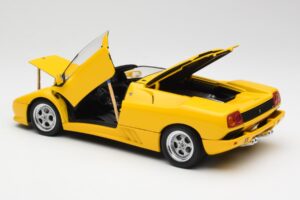 Lamborghini Diablo Roadster Gul AUTOart 1:18 70092 Metal — billede 5 af 8