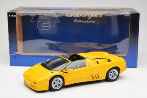 Lamborghini Diablo Roadster Gul AUTOart 1:18 70092 Metal — billede 8 af 8