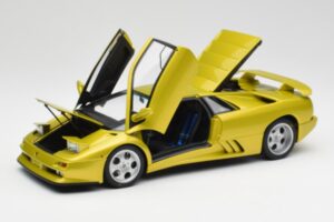 Lamborghini Diablo SE30 Anniversary Edition Gul Spyder AUTOart 1:18 79157 Metal — billede 2 af 8