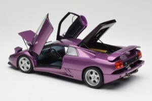 Lamborghini Diablo SE30 Anniversary Edition Metallic Lilla AUTOart 1:18 79158 Metal — billede 5 af 8
