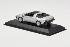 Lamborghini Jalpa Sølv Minichamps 1:43 400103601 Metal — billede 3 af 4