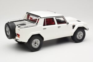 Lamborghini LM002 Hvid Kyosho 1:18 GTS18508W Resin — billede 2 af 6