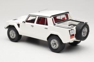 Lamborghini LM002 Hvid Kyosho 1:18 GTS18508W Resin — billede 5 af 6
