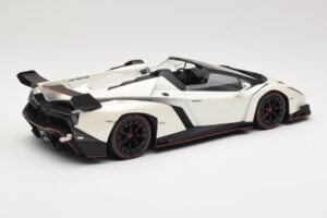 Lamborghini Veneno Roadster Hvid Med Rød Linje Kyosho 1:18 C09502W Metal — billede 2 af 6