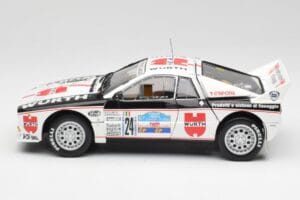 Lancia 037 #1 G. Cunico / E. Bartolich Targa Florio Winner 1983 Kyosho 1:18 08302H Metal — billede 4 af 8
