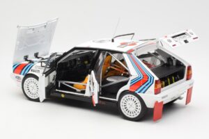 Lancia Delta HF 4WD #6 M. Biasion / T. Siviero Martini Rally Monte Carlo 1987 Kyosho 1:18 08960A Metal — billede 5 af 8
