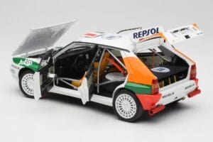 Lancia Delta HF Integrale Evo II Totip #5 A. Aghini / S. Farnocchia Rally Monte Carlo 1993 Kyosho 1:18 08348F Metal — billede 5 af 8