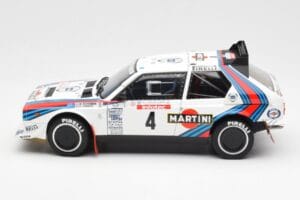 Lancia Delta S4 Martini #4 H. Toivonen / S. Cresto Rally Tour de Corse 1986 AUTOart 1:18 88620 Metal — billede 4 af 8