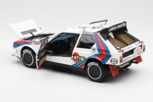 Lancia Delta S4 Martini #4 H. Toivonen / S. Cresto Rally Tour de Corse 1986 AUTOart 1:18 88620 Metal — billede 5 af 8