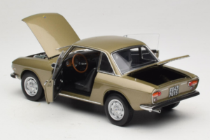 Lancia Fulvia Coupe Bronze Longchamps Norev 1:18 187985 Metal — billede 5 af 8