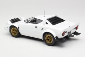 Lancia Stratos HF Stradale Hvid Minichamps 1:18 155741700 Metal — billede 5 af 6