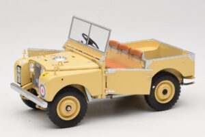 Land Rover 88 Series I RAF Beige Minichamps 1:18 150168911 Metal — billede 2 af 8