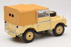 Land Rover 88 Series I RAF Beige Minichamps 1:18 150168911 Metal — billede 3 af 8