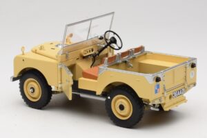 Land Rover 88 Series I RAF Beige Minichamps 1:18 150168911 Metal — billede 5 af 8