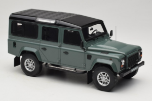 Land Rover Defender Station Wagon Keswick Green GT Spirit 1:18 GT527 Resin — billede 4 af 6
