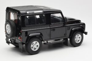 Land Rover Defender 90 Santorini Sort Metallic Kyosho 1:18 08901BK Metal — billede 3 af 8