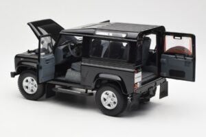 Land Rover Defender 90 Santorini Sort Metallic Kyosho 1:18 08901BK Metal — billede 5 af 8