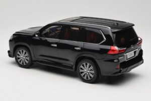 Lexus LX570 J200 Sort LCD 1:18 LCD18010-BL Metal — billede 7 af 8