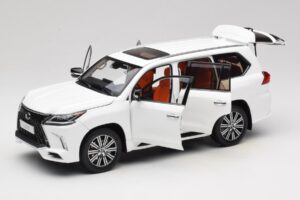Lexus LX570 J200 Hvid LCD 1:18 LCD18010-WH Metal — billede 2 af 8