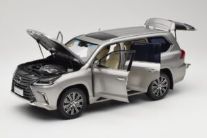 Lexus LX570 Sonic Titanium Kyosho 1:18 08955T Metal — billede 2 af 8