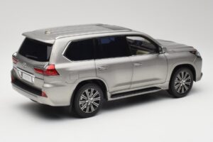 Lexus LX570 Sonic Titanium Kyosho 1:18 08955T Metal — billede 3 af 8
