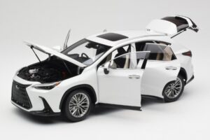 Lexus NX450h+ AZ20 Hvid Kyosho 1:18 08968Q Resin — billede 2 af 8