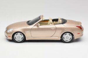 Lexus SC430 Beige Maisto 1:18 31629 Metal — billede 4 af 8