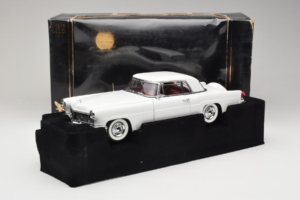 Lincoln Continental Mark II Hvid Road Signature 1:18 20078-P1 Metal — billede 6 af 6