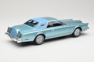 Lincoln Continental Mark V Blue Metallic MCG 1:18 MCG18369 Metal — billede 2 af 6