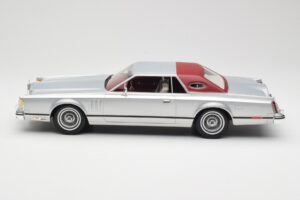 Lincoln Continental Mark V Coupe Sølv BoS Models 1:18 BOS084 Resin — billede 3 af 6