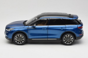 Lincoln Corsair Blå OEM 1:18 LINCOLN001 Metal — billede 4 af 8