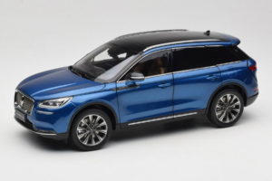Lincoln Corsair Blå OEM 1:18 LINCOLN001 Metal