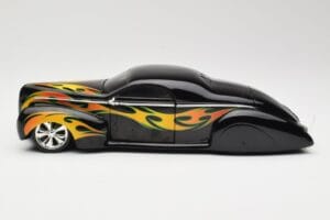 Lincoln Zephyr Scrape Custom Sort med Flammer Hot Wheels 1:18 57319 Metal — billede 4 af 8