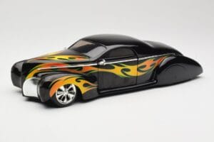Lincoln Zephyr Scrape Custom Sort med Flammer Hot Wheels 1:18 57319 Metal