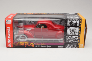 Lincoln Zephyr The Three Stooges Filmwagen Auto World 1:18 AWSS113/06 Metal — billede 5 af 5