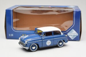 Lloyd Alexander TS #234 Blå Revell 1:18 08463 Metal — billede 8 af 8