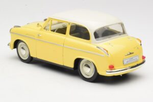 Lloyd Alexander TS Gul Revell 1:18 08958 Metal — billede 7 af 8