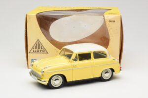 Lloyd Alexander TS Gul Revell 1:18 08958 Metal — billede 8 af 8