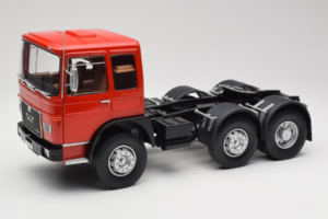 MAN 16304 F7 Rød Road Kings 1:18 RK180053 Metal