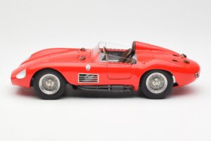 Maserati 300S Rød CMC 1:18 M-105 Metal — billede 3 af 6