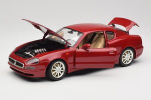 Maserati 3200 GT Mørkerød Bburago 1:18 3341-M2 Metal — billede 2 af 8