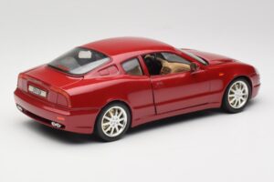 Maserati 3200 GT Mørkerød Bburago 1:18 3341-M2 Metal — billede 3 af 8