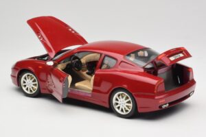 Maserati 3200 GT Mørkerød Bburago 1:18 3341-M2 Metal — billede 5 af 8