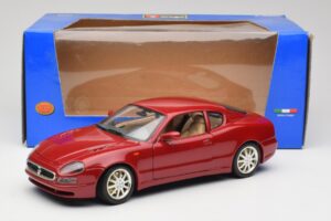 Maserati 3200 GT Mørkerød Bburago 1:18 3341-M2 Metal — billede 8 af 8