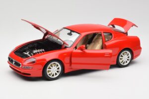 Maserati 3200 GT Rød Bburago 1:18 3341 Metal — billede 2 af 8