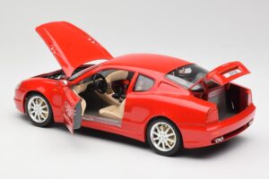 Maserati 3200 GT Rød Bburago 1:18 3341 Metal — billede 5 af 8